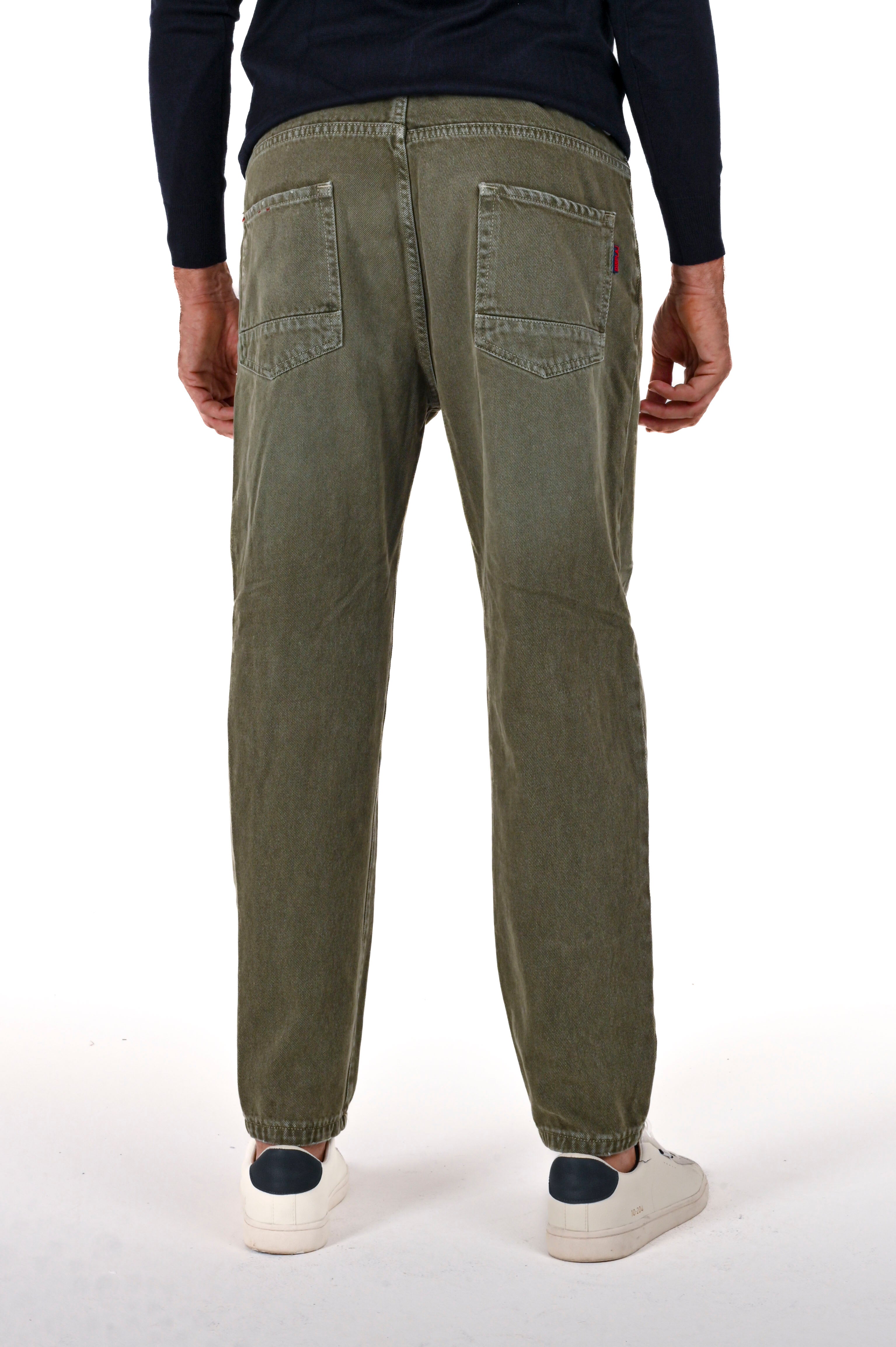 Pantaloni Loose New Wolf Bull