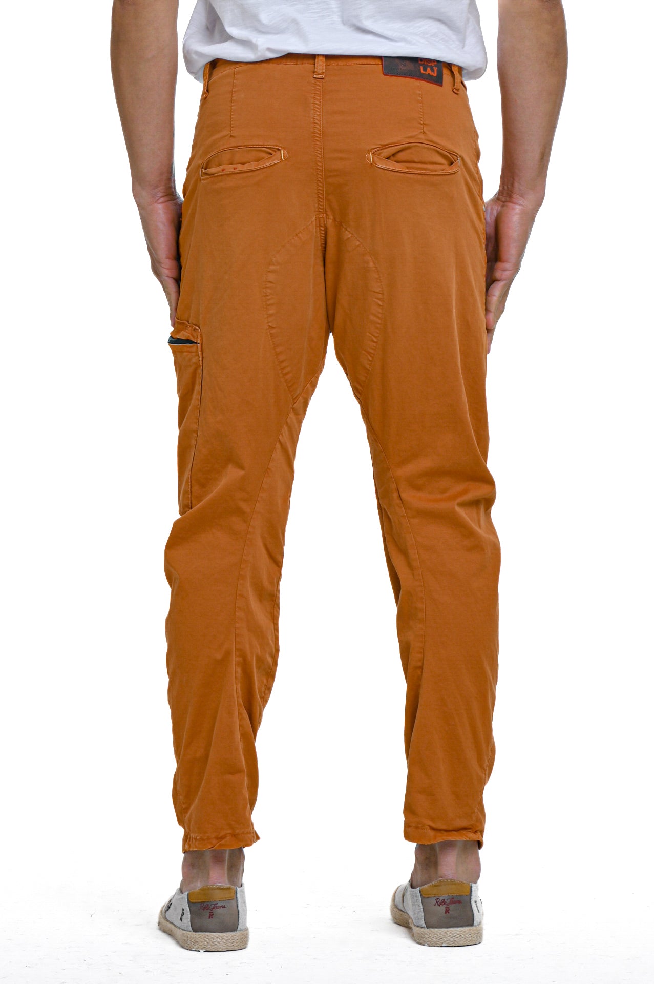 Pantaloni in cotone loose Out SS23