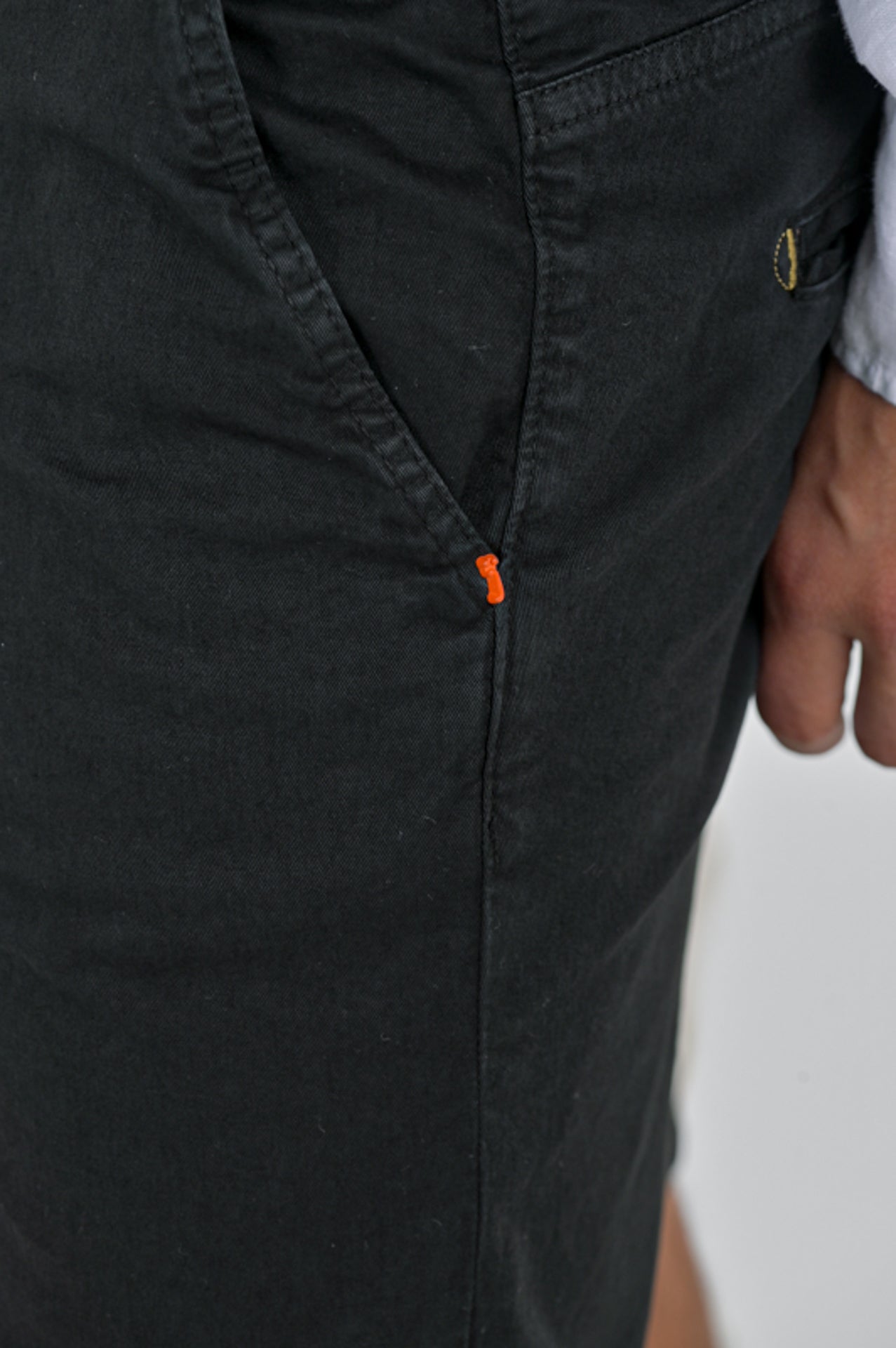 Bermuda in cotone slim Cristian Raso Nero SS26