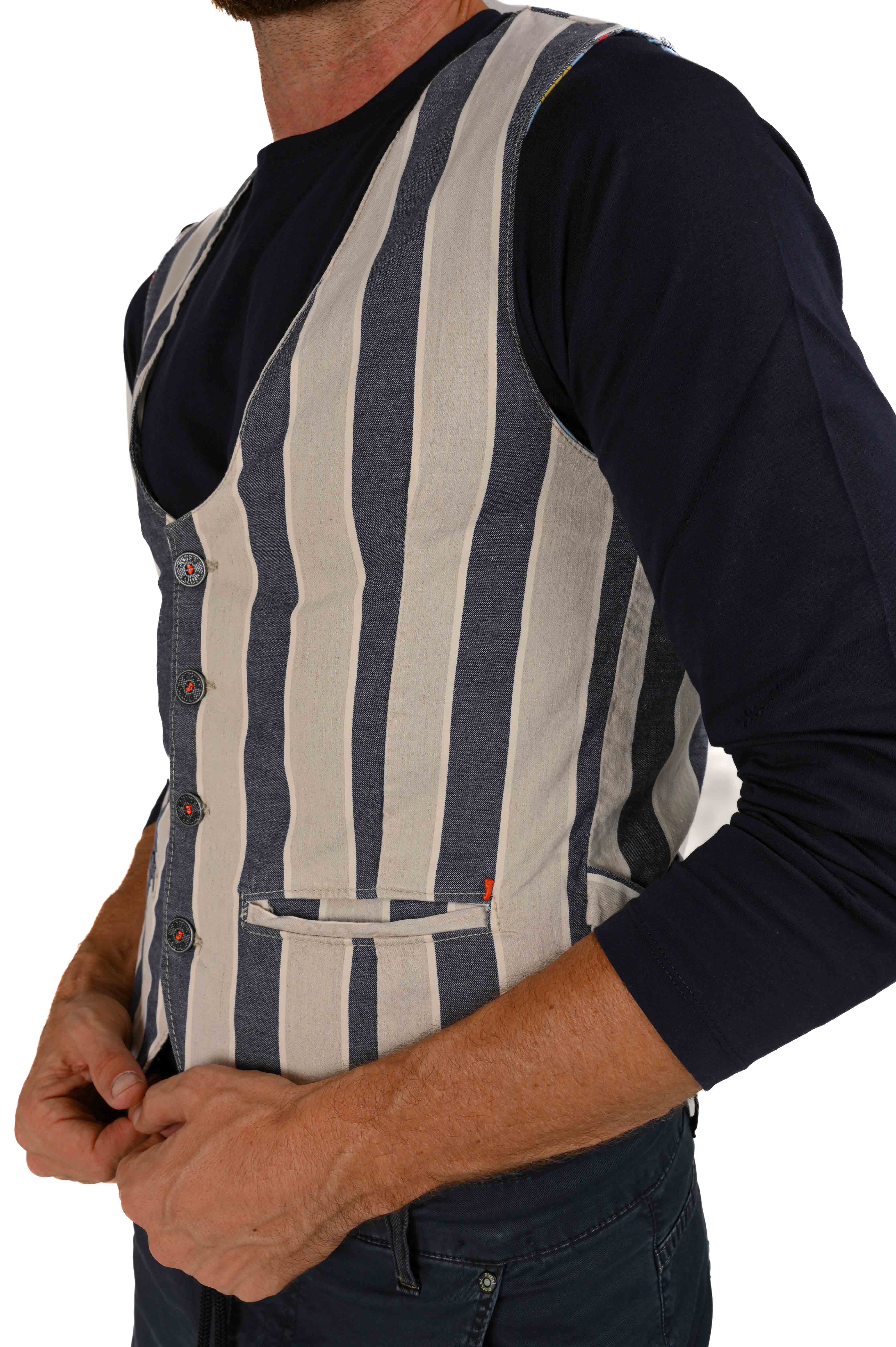 Raz Cobi Lino SS22 regular cotton vest