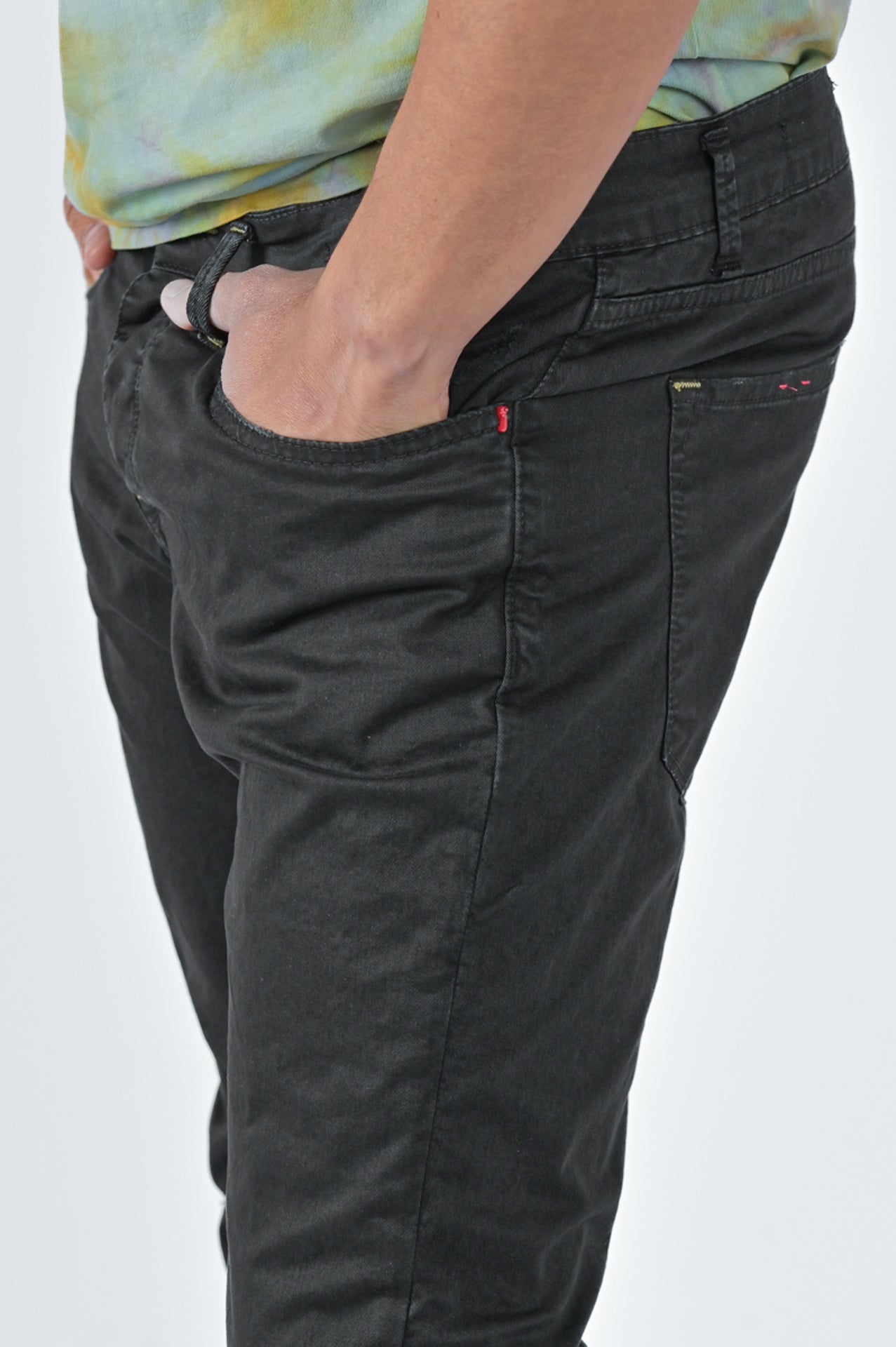 Pantaloni in cotone slim New London Old SS23