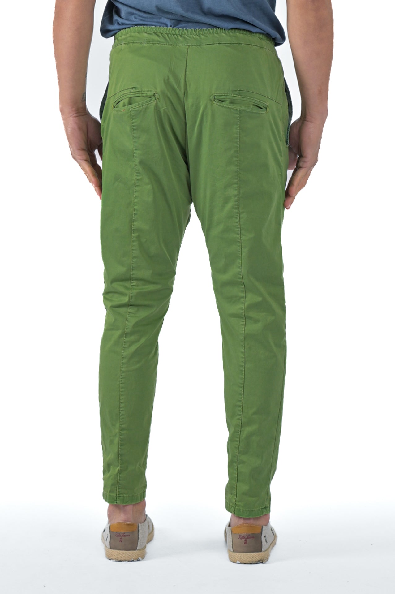 Pantaloni in cotone tapered Roby Raso verde pera SS23