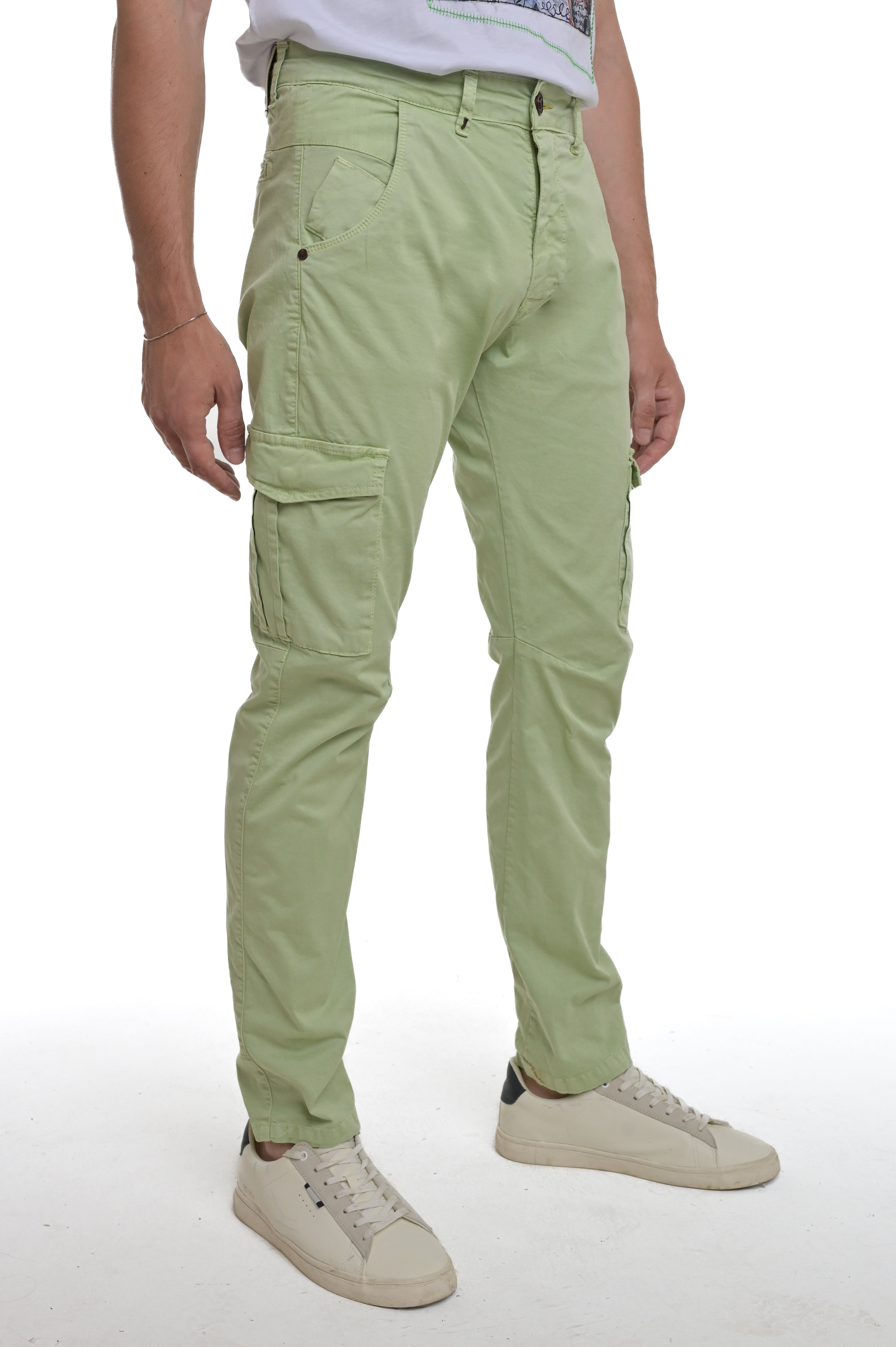 Pantaloni in cotone slim Cezanne V.103 SS25