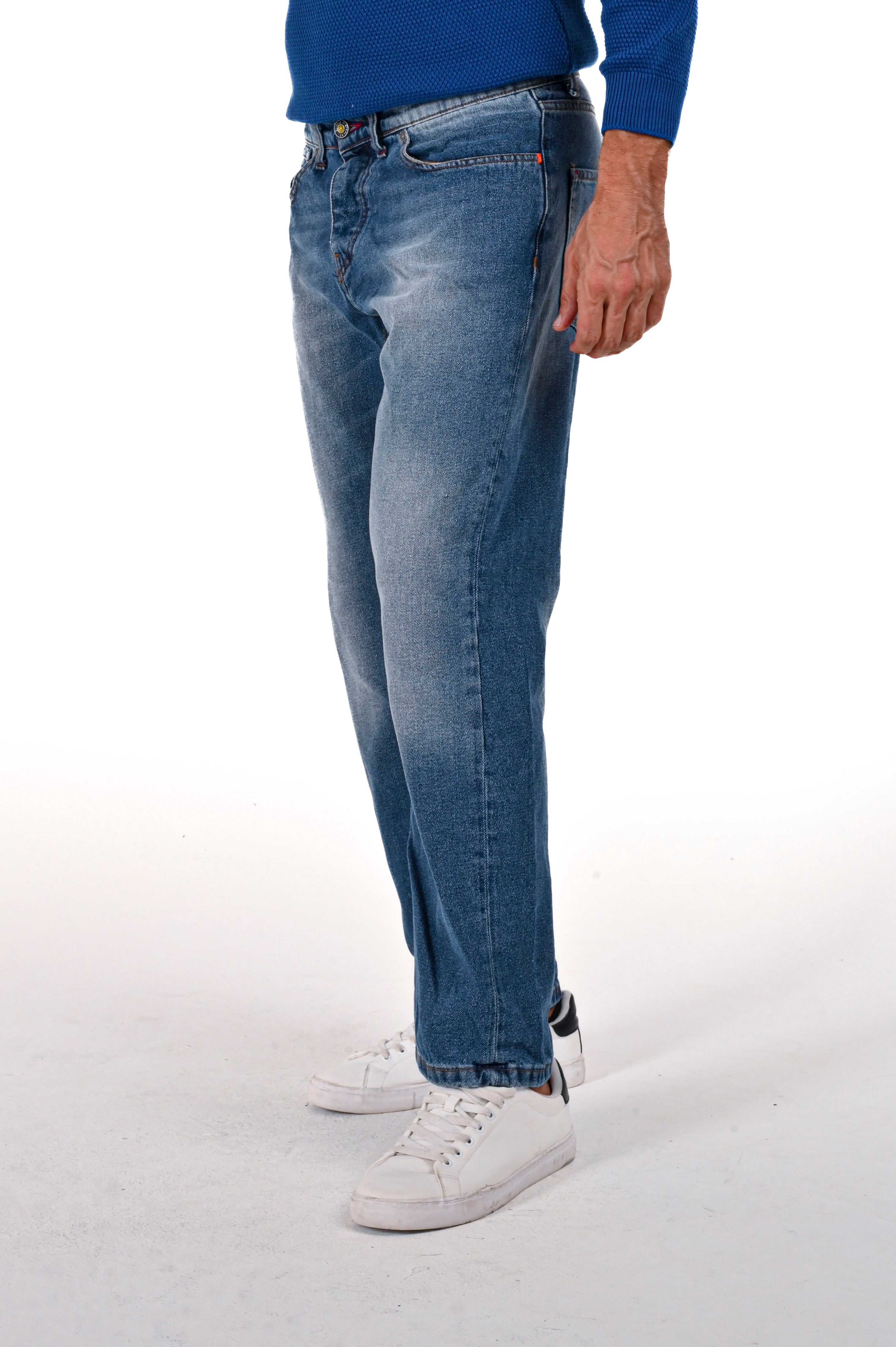 Loose Jeans Cube Music Medium